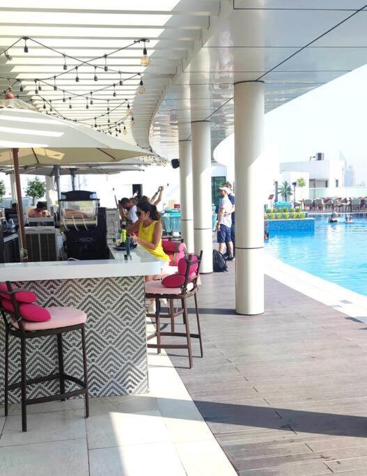 Amazing Apartment With Infinity Pool Dubai Exterior photo