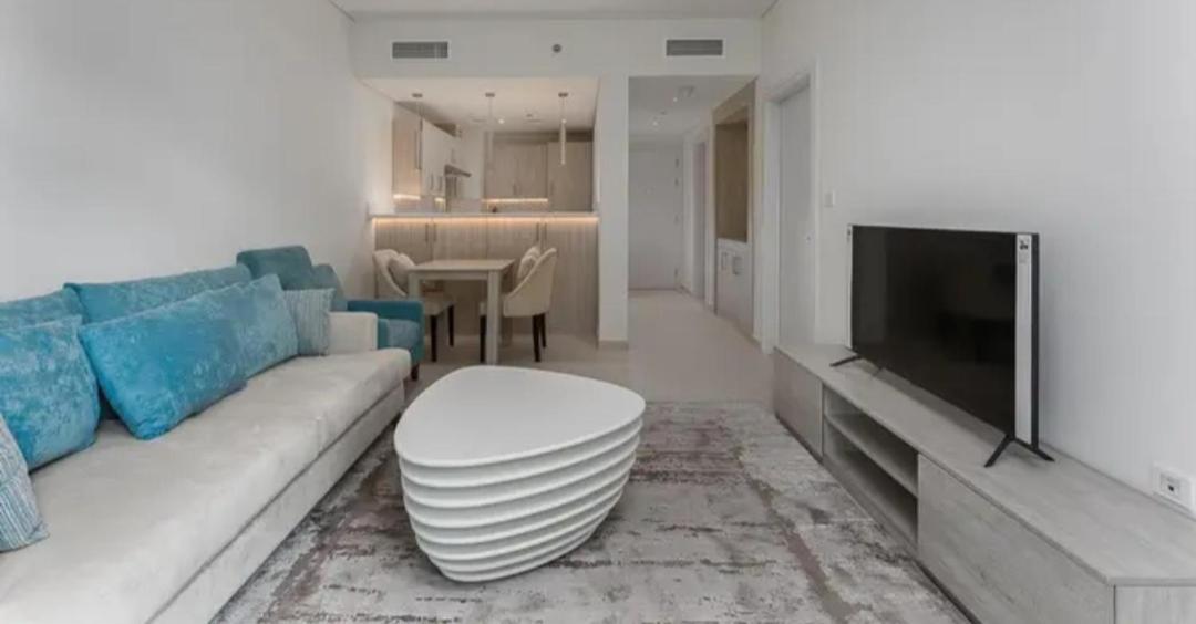 Amazing Apartment With Infinity Pool Dubai Room photo